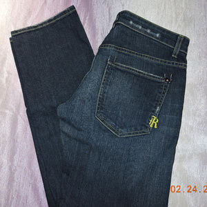 RICH AND SKINNY SUPER STUDLY  SIZE 27/30